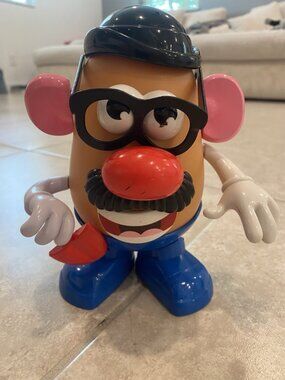 mr potato head Classic Toy Ages 2+ Fast Shipping